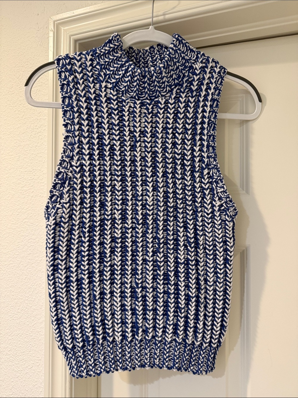 Alice + Olivia Blue and White Sleeveless Knit Mock Neck Top
